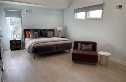 Loveladies House | NEWLY RENOVATED HOME. Oceanside -- one minute from the beach