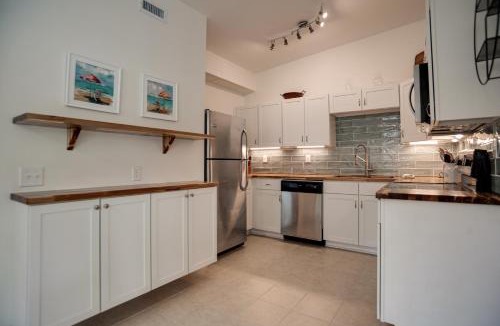 Folly Field House | Newly Renovated Duplex, Upper Unit, 4th row from the beach