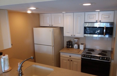 Southend Condo | Newly Renovated, Beautiful Oceanfront Condo, 5 mins to Atlantic City