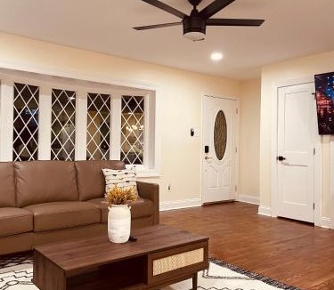 Fort Washington House | Newly renovated charming home with parking