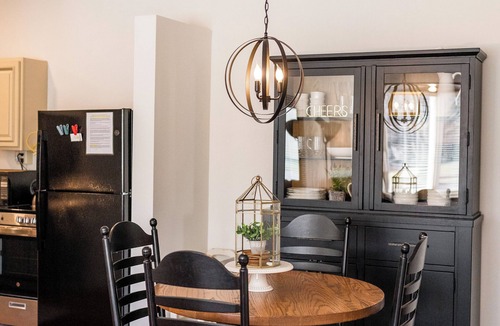 Gordonville Apartment | Newly renovated Carriage House, on lovely property near Intercourse, PA