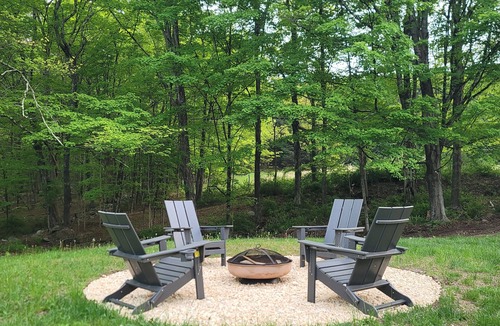 Sandyston House | Newly Renovated Historic Farmhouse on a quiet Country Lane