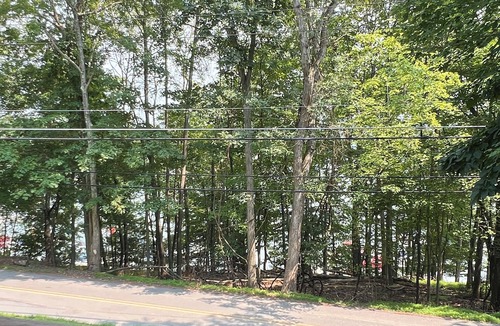Lakeville House | Newly renovated home on the lake!