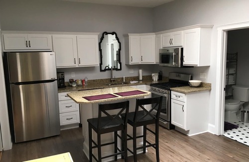 Newport Apartment | NEWPORT INN #1 - NO CLEANING FEES! FREE PARKING! WALK TO GAMES AND CONCERTS!