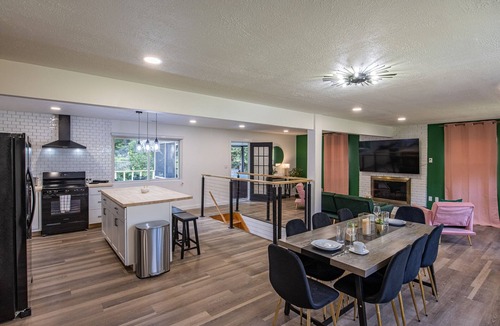 Summerlee House | NewRiverGorge4bedroom#HotTuB#FiRePit#GameRooM#BBQGrill#PetFriendly