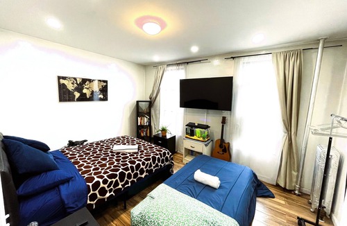 Weehawken Apartment | Nice 2 bedrooms APT 10 minutes to Times Square