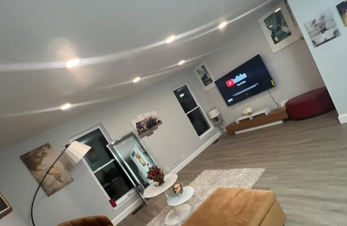 Laurel House | Nice single house