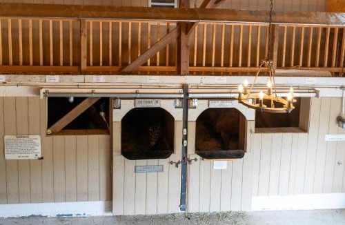 Berea House | Nicura Ranch Inn & Stables