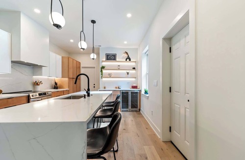 Northern Liberties House | NoLibs Luxury | Walk to Restaurants & Waterfront!
