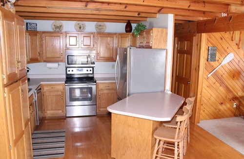 Big Creek Cabin | NORRIS LAKE FRONT RENTALS: DAWSON CREEK LAKEFRONT WITH DOCK & SWIM PLATFORM