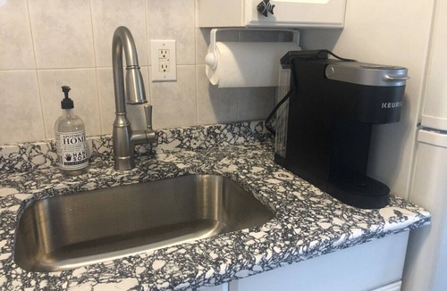 North Wildwood Condo | North Wildwood Condo, Steps to the Beach AND Pool, $410.00 to $1085.00 weekly.