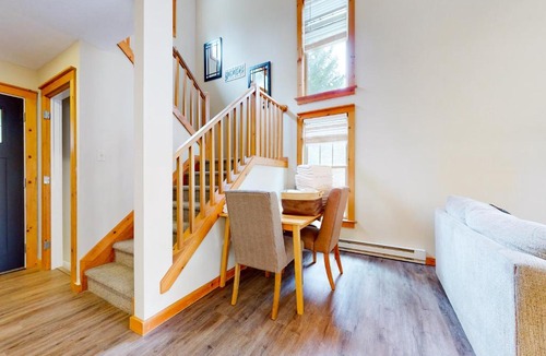 Tannersville House | Northridge 347