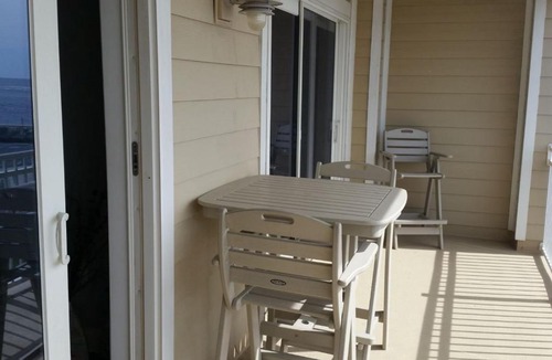 North Wildwood Apartment | NW101 West Spruce Ave-202