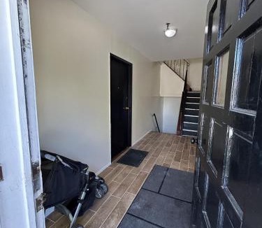 Queens Apartment | NYC Bayside LIRR Cozy Suite