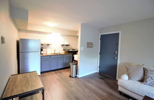 Fairborn Apartment | Oak Overflight Oasis Condo-Minutes to WPAFB & WSU with AC, fast WiFi