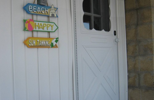 Point Pleasant Beach Apartment | OCEAN BLOCK LOCATION - MOST AFFORDABLE IN PT. PLEASANT BEACH - 2 CAR PARKING !