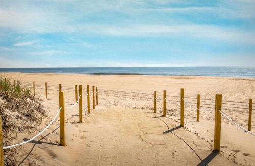 Midtown Ocean City Apartment | Ocean City Beach Retreat with Linens Included