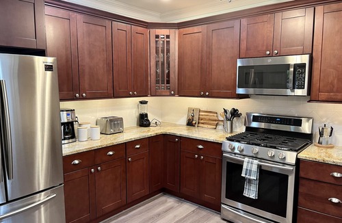 Ocean Grove House | Ocean Grove! 2 blocks beach & 2 blocks to Main Street