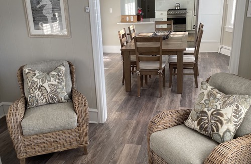 North End House | Ocean View - 9 Bed & 5 Bath-1.5 Blocks to Boardwalk - Sleeps 24!