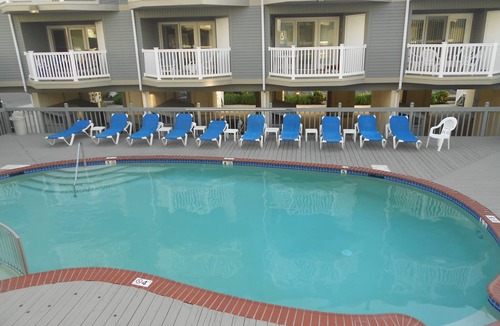 Diamond Beach House | Ocean View & Steps Away From The Beach With A Saline Heated Pool