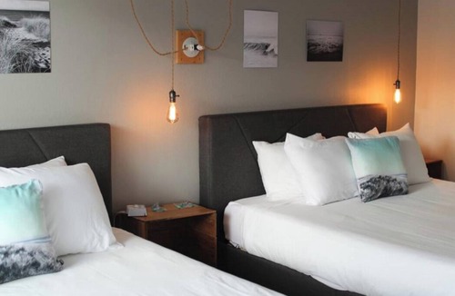Long Beach Hotel | Oceanfront Accommodations! Indoor Pool and Sauna, Pets Allowed, Free Parking!