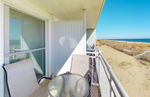 Midtown Ocean City Condo | Oceanfront Condo with Balcony, Sunrise Views, Free WiFi & Washer/Dryer
