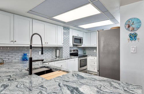 Nags Head Condo | Oceanfront Nags Head condo! Beautifully appointed with community pool!