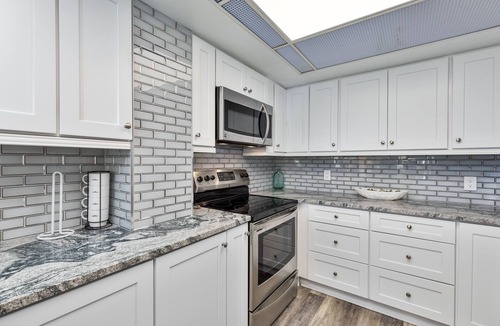 Nags Head Condo | Oceanfront Nags Head condo! Beautifully appointed with community pool!