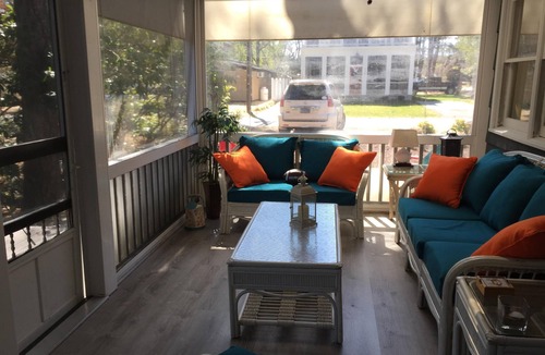 Rehoboth by the Sea Cottage | Oceanside Cozy Cottage 2 Blocks to Beach! Family & Dog Friendly! All Amenities!