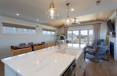 Ship Bottom House | Oceanside home - 2 min walk to the beach! Ocean & bay views!