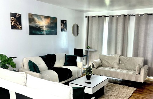 Ironbound District Apartment | October Discount 100 Dollars Off! NYC, JFK, EWR, Newark, Times Square