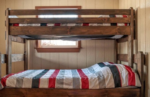 Mill Hall Cabin | Off grid; River front getaway, boat. Firepit, woodland; Generator. 2 Bedrooms.