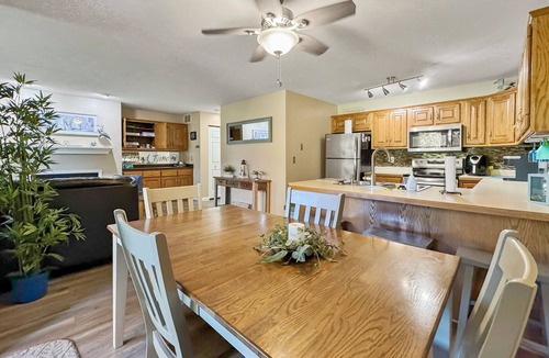 Kelleys Island Condo | On Island Time at Kelleys! Downtown Area