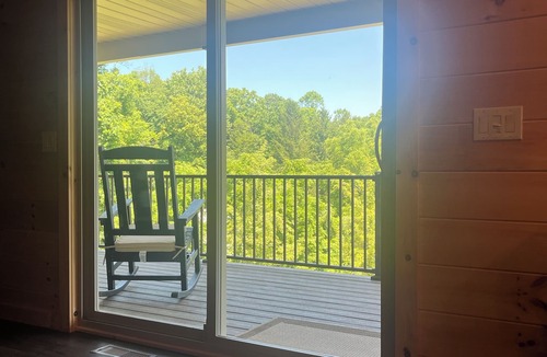 Lafferty Cabin | On Point Cabin - New nModern Hunting & Fishing Retreat - Piedmont Lake, Ohio