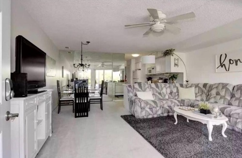 Brigantine House | ON THE SAND BEACHFRONT Condo with PARKING