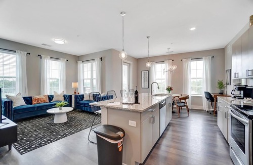 Columbus Apartment | Opulent Corner 2BR Near OSU w/Garage Parking!