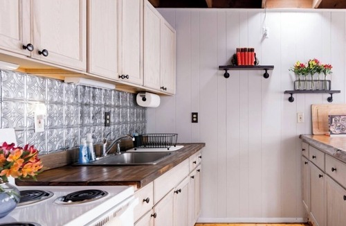 Lackawaxen House | Our Cozy Chalet Getaway