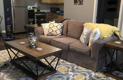 Kerr Apartment | “our little mellow yellow” No cleaning fee and no Taxes all include.