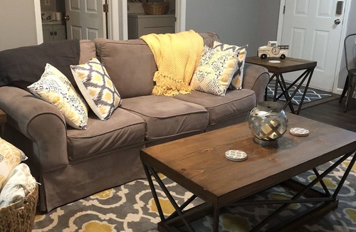 Kerr Apartment | “our little mellow yellow” No cleaning fee and no Taxes all include.