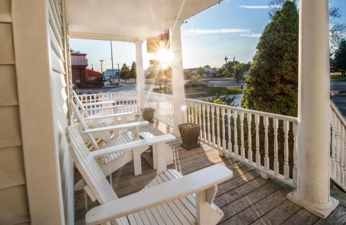 Port Clinton Hotel | OurGuest Inn & Suites Downtown Port Clinton