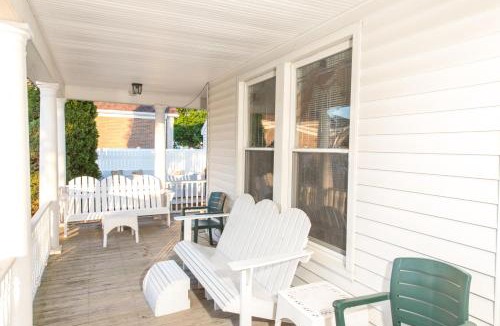 Port Clinton Hotel | OurGuest Inn & Suites Downtown Port Clinton