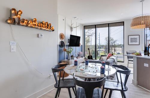 Five Points Apartment | Outrider 105 by AvantStay Near Broadway Downtown