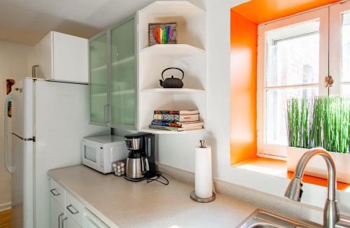 Adams Morgan Apartment | Over the Moon About C Adams Morgan METRO subway Rock Creek Park