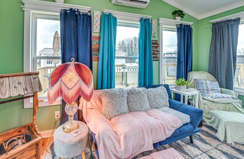 Paint Lick House | Paint Lick Escape w/ Spa Services & Deck!