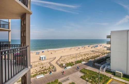 Sussex County Condo | Panoramic Oceanfront Condo w/Balcony & Pool – Walk to Boardwalk Fun!