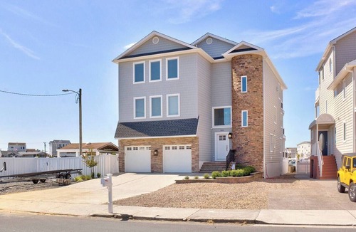 Brigantine House | Paradise on the Bay! 3 DAY & WEEKLY! ELKS MEMBERS WELCOME! Linens Provided