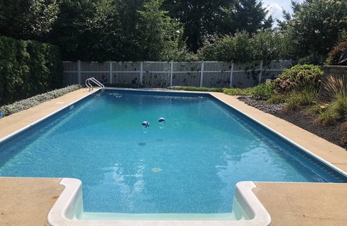 Palmyra House | Paradise Outside Chocolatetown with Pool
