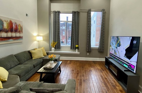 Center City House | Parking Roofdeck Hot Tub in Large Home near Convention Center