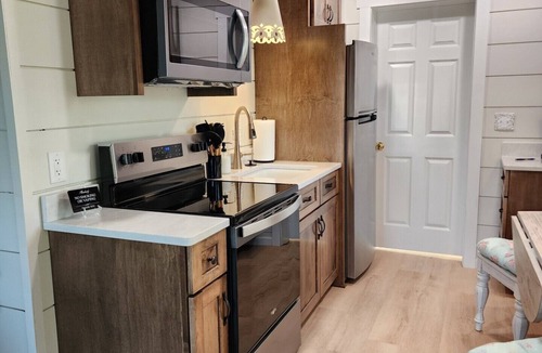 Mount Vernon Cottage | Peaceful 1-bedroom cottage with WiFi, AC in the country
