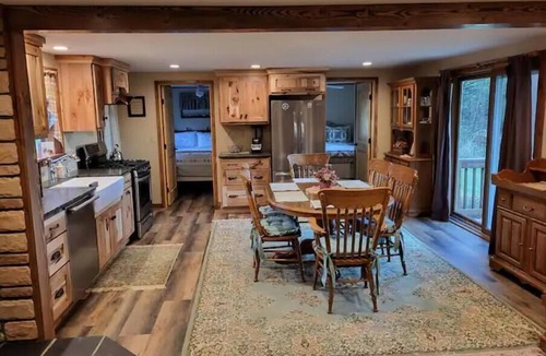 Chapmanville Cabin | Peaceful Deer View Cabin 2 BR